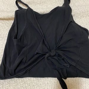 Women’s Lululemon crop tie tank